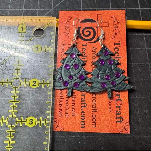 Christmas tree leather earrings purple rhinestones hand crafted - Picture 2 of 2